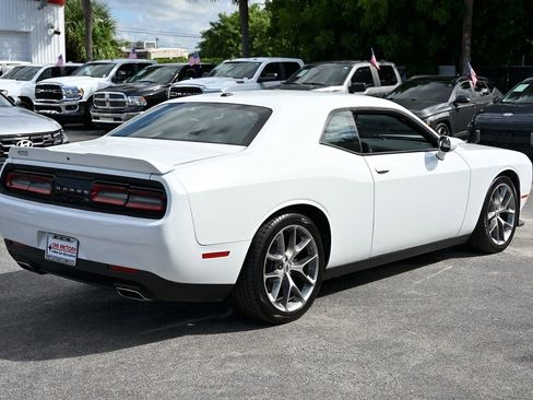 Used 2022 Dodge Challenger GT image 6