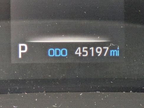 Used 2023 Toyota Sienna XSE image 25