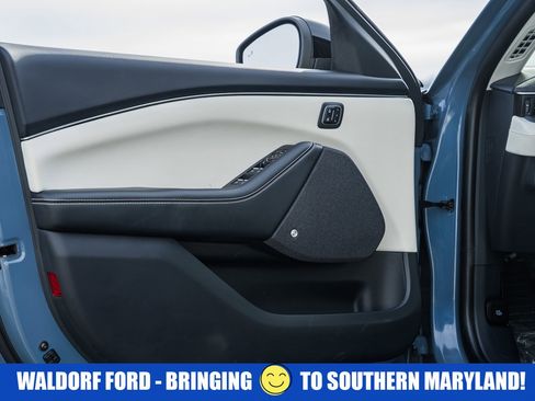 Used 2023 Ford Mustang Mach-E Premium image 36