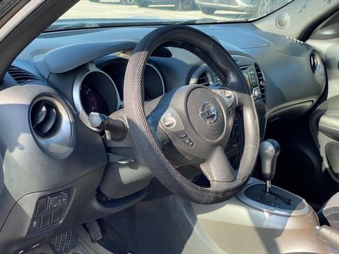 Used 2015 Nissan Juke S FWD image 10