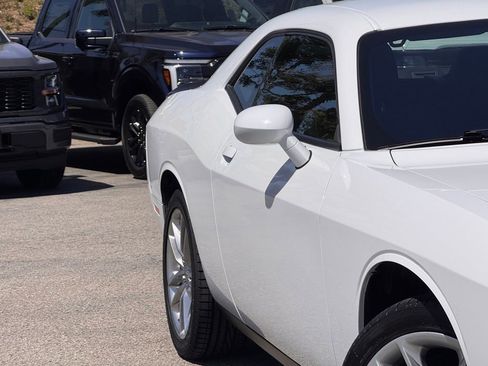Used 2022 Dodge Challenger GT AWD/4WD image 5