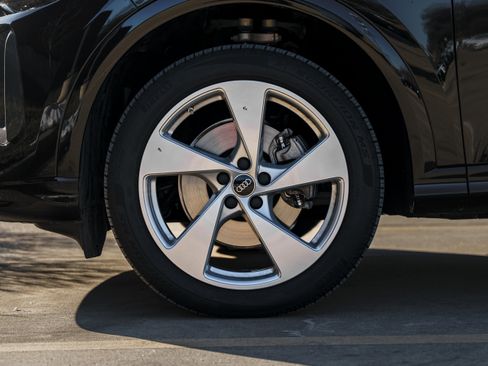 Used 2025 Audi Q5 Premium Plus w/ Premium Plus image 30