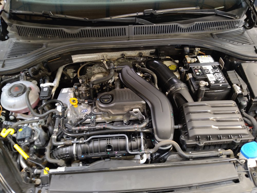 Used 2025 Volkswagen Jetta SE FWD image 30