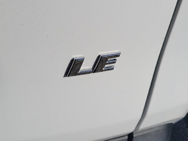 Used 2024 Toyota RAV4 LE FWD image 5