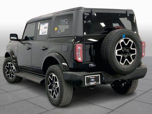 New 2025 Ford Bronco Outer Banks image 11