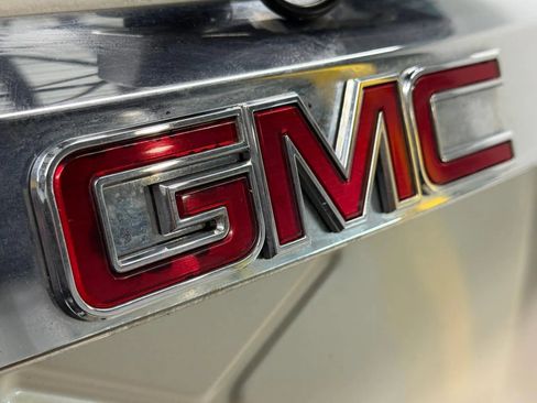 Used 2011 GMC Acadia Denali AWD/4WD image 18