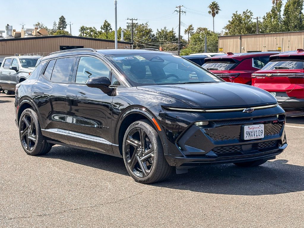 Used 2024 Chevrolet Equinox EV RS FWD image 5