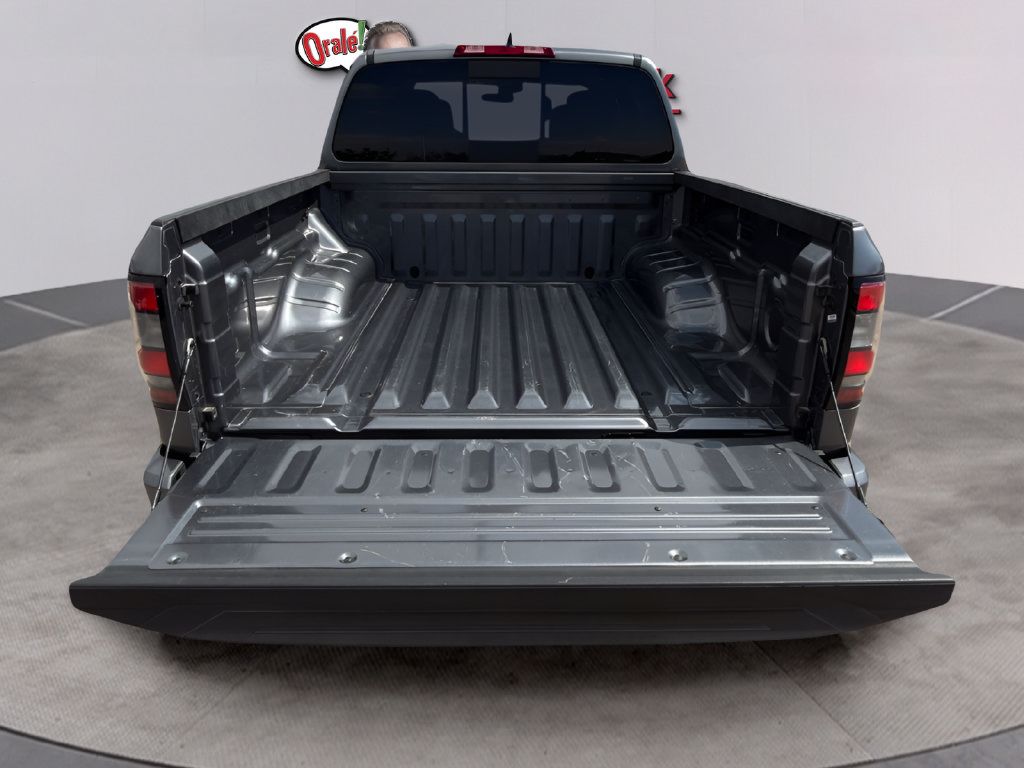 Certified 2024 Nissan Frontier Pro-X RWD image 9