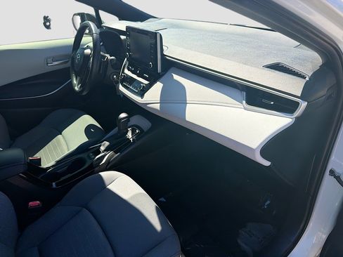 Used 2020 Toyota Corolla SE image 29