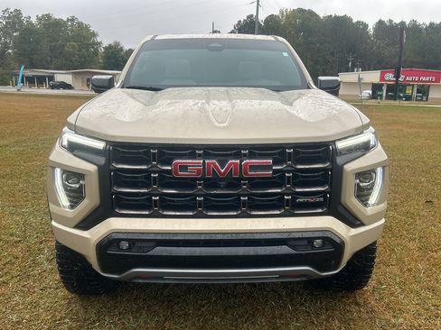 Used 2023 GMC Canyon AT4X image 3
