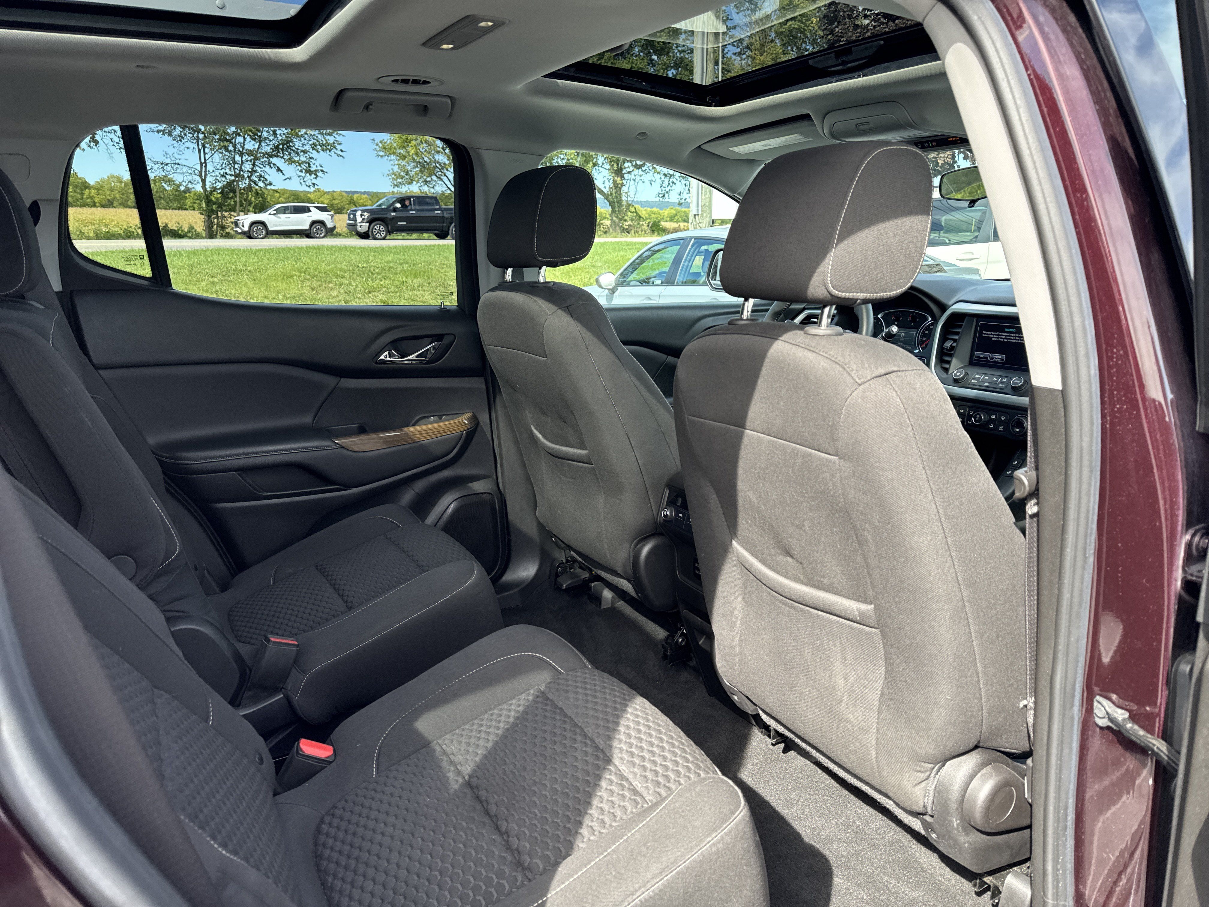 Used 2018 GMC Acadia SLE w/ Driver Alert Package I AWD/4WD image 18