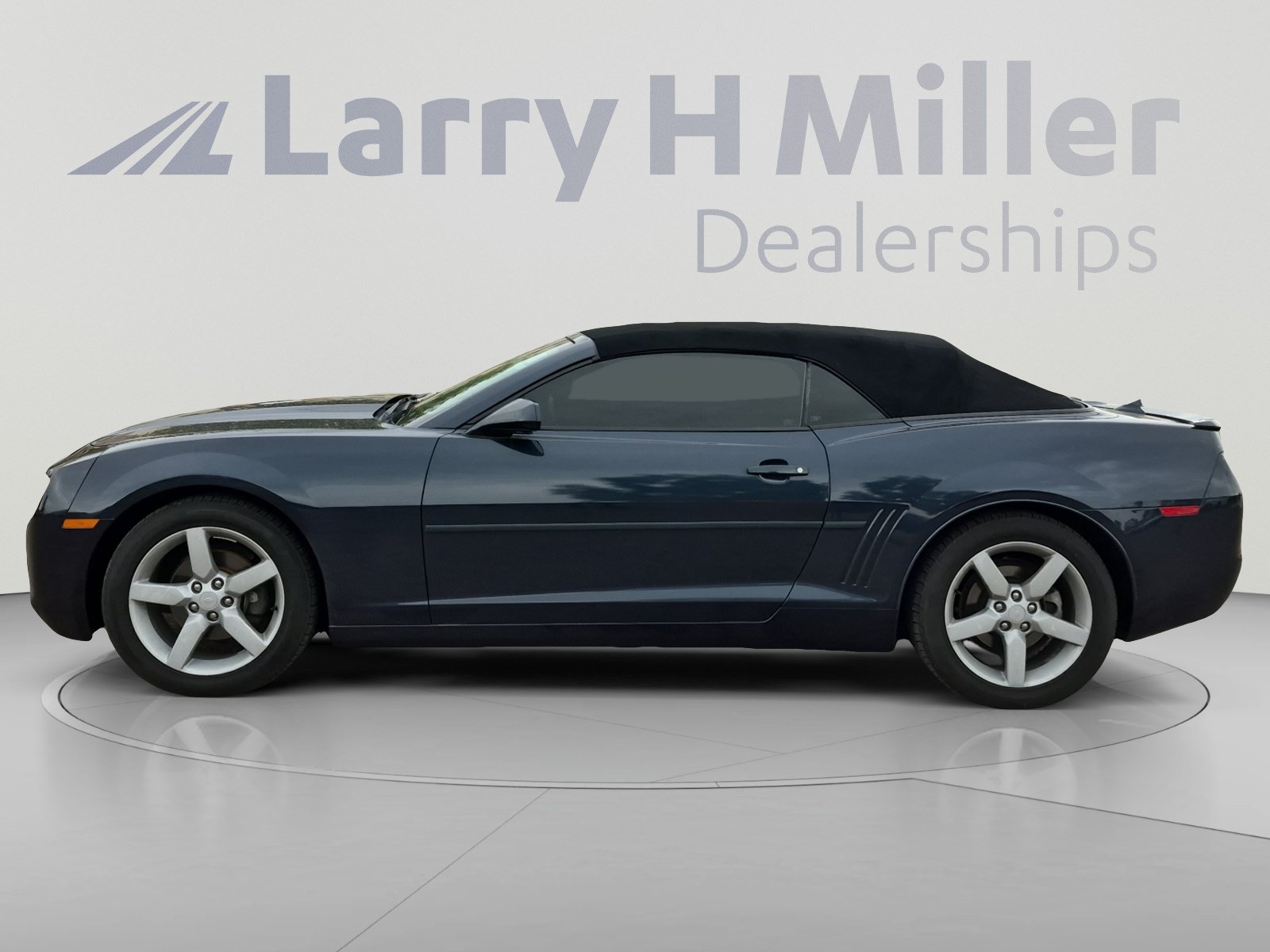 Used 2013 Chevrolet Camaro LT w/ RS Package RWD image 2