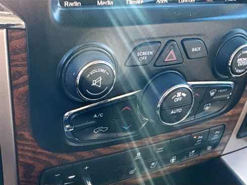 Used 2018 RAM 1500 Laramie Longhorn image 16