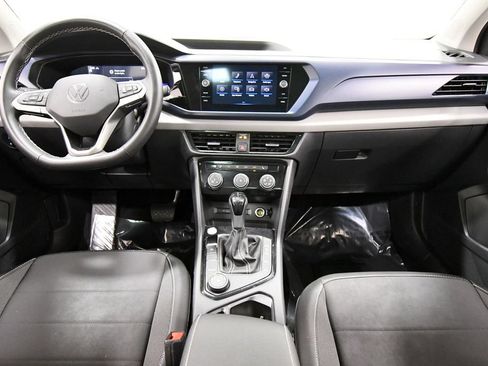 Used 2023 Volkswagen Taos SE w/ Panoramic Sunroof Package AWD/4WD image 3