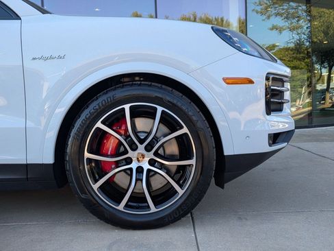 New 2026 Porsche Cayenne S image 11