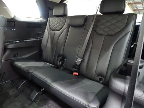 Used 2021 Hyundai Palisade Limited image 16
