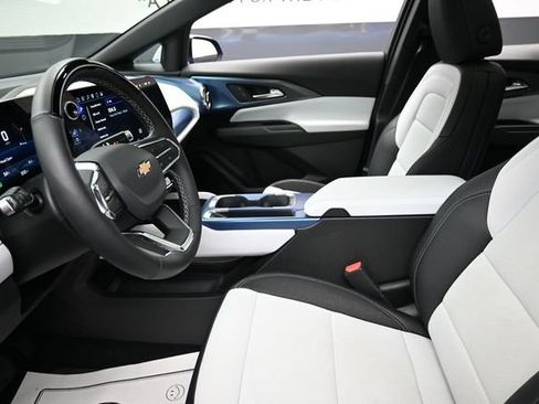 Used 2025 Chevrolet Equinox EV LT w/ Active Safety Package 3 FWD image 16
