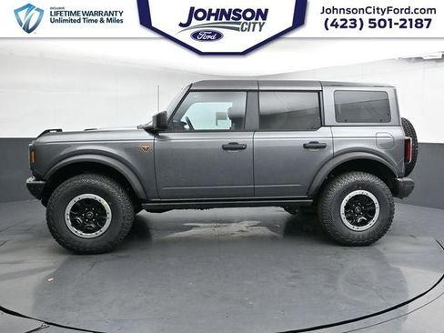 New 2025 Ford Bronco Badlands w/ Sasquatch Package AWD/4WD image 7