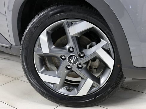 Used 2022 Hyundai Venue Limited w/ Cargo Package image 13