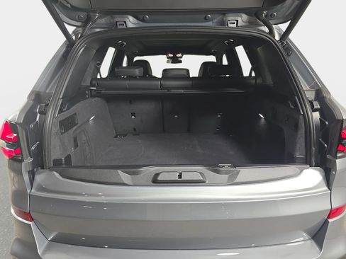 New 2026 BMW X5 xDrive40i w/ M Sport Package AWD/4WD image 12