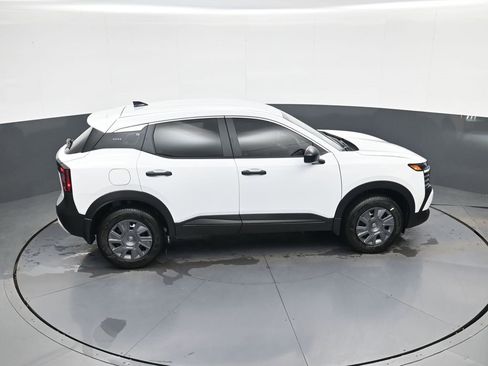 New 2026 Nissan Kicks S image 30