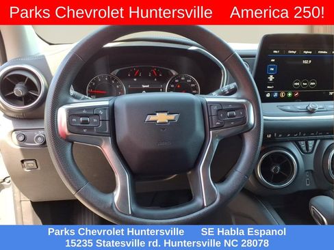 Certified 2025 Chevrolet Blazer LT AWD/4WD image 3