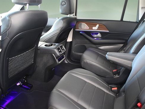 Used 2023 Mercedes-Benz GLS 450 4MATIC image 24