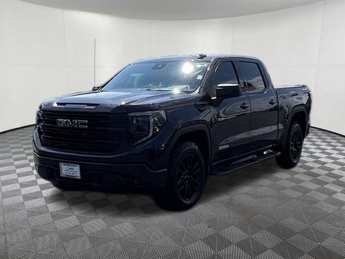 Used 2022 GMC Sierra 1500 Elevation w/ LPO, Elevation Black Package AWD/4WD image 3
