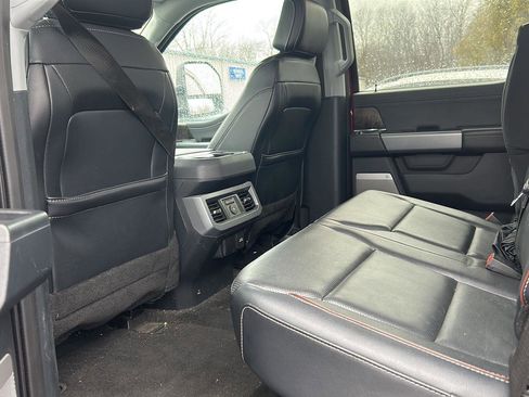 Used 2024 Ford F350 Lariat image 10