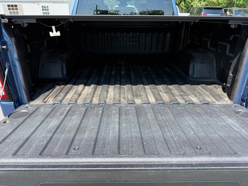 Used 2024 GMC Sierra 1500 SLE AWD/4WD image 18