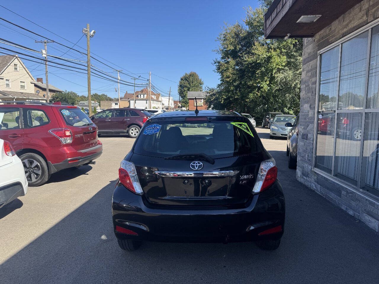 Used 2012 Toyota Yaris LE FWD image 4