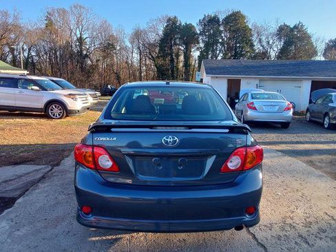 Used 2010 Toyota Corolla image 4