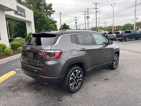 Used 2022 Jeep Compass Limited AWD/4WD image 3