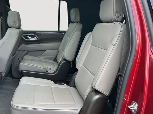 Used 2023 GMC Yukon XL SLT image 21