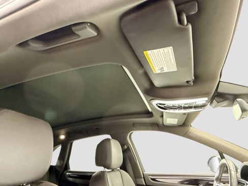 Used 2021 Porsche Macan image 17