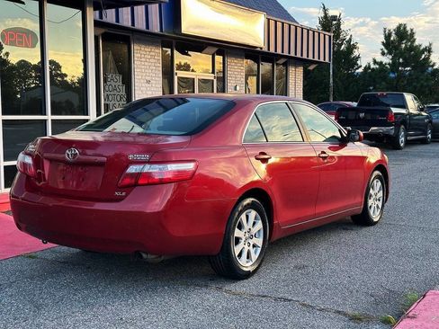 Used 2007 Toyota Camry XLE image 3
