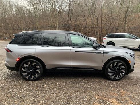 New 2026 Lincoln Nautilus Reserve image 14