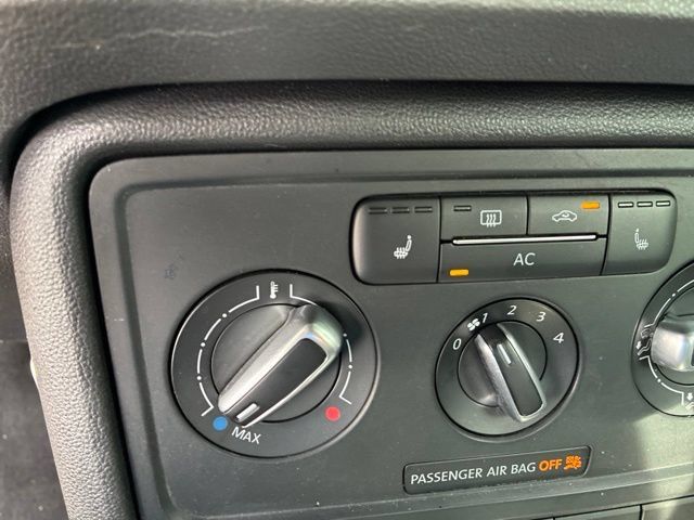 Used 2012 Volkswagen Beetle 2.0T FWD image 10