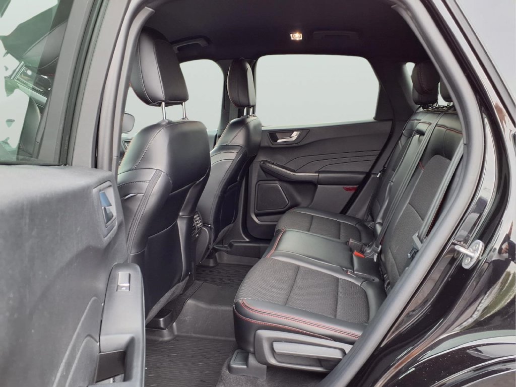 Used 2024 Ford Escape ST-Line w/ Tech Pack #1 AWD/4WD image 10