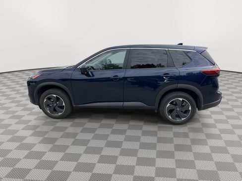 Used 2024 Nissan Rogue SV AWD/4WD image 5