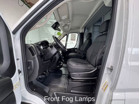 Used 2023 RAM ProMaster 2500 w/ Driver Convenience Group FWD image 10