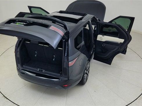 Used 2024 Land Rover Discovery Dynamic SE image 91