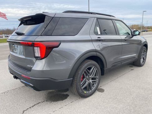 New 2026 Ford Explorer ST-Line w/ ST-Line Street Pack AWD/4WD image 14