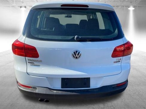 Used 2017 Volkswagen Tiguan Limited w/ Alloy Wheels Package AWD/4WD image 8
