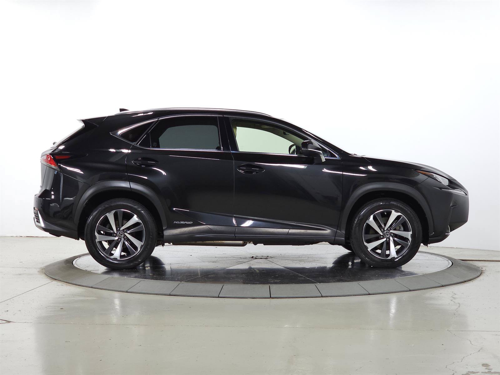 Used 2018 Lexus NX 300h AWD w/ Luxury Package image 10