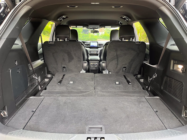 Used 2020 Ford Explorer XLT w/ Equipment Group 202A AWD/4WD image 43