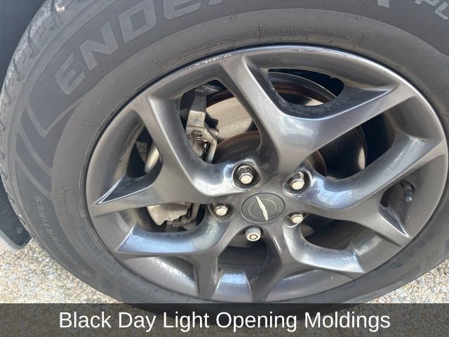 Used 2020 Chrysler Pacifica Touring-L Plus FWD image 23