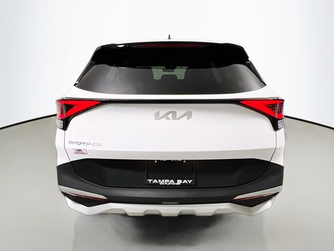 Used 2023 Kia Sportage EX image 6