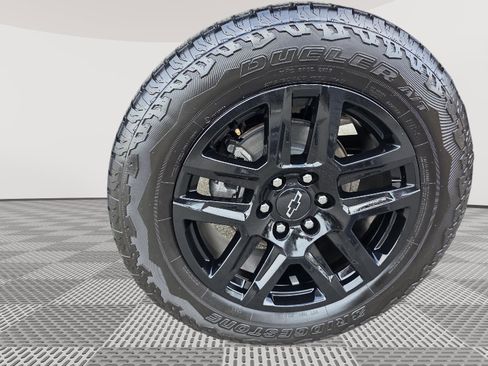 Used 2024 Chevrolet Silverado 1500 Custom w/ Turbomax Blackout Package image 24