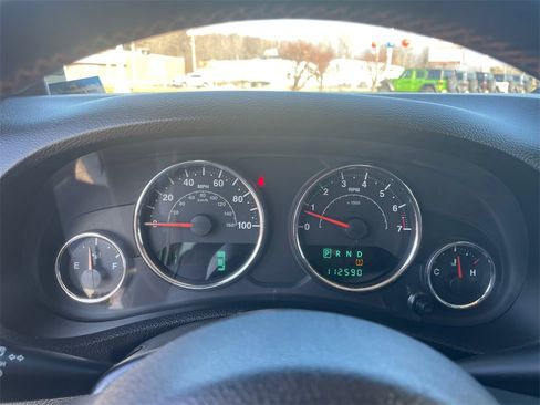 Used 2012 Jeep Wrangler Unlimited Sahara image 25